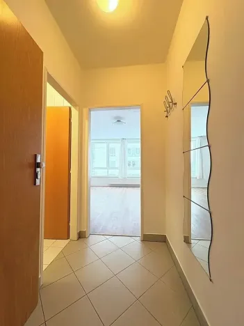 Pronájem bytu 1+kk, Praha - Strašnice, Vinohradská, 40 m2
