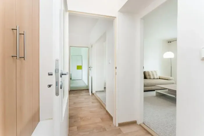 Pronájem bytu 2+1, Hradec Králové, Labská kotlina, 55 m2