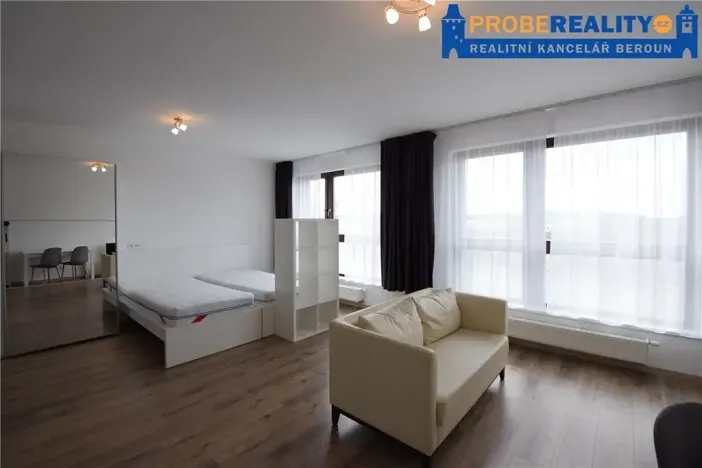 Pronájem bytu 1+kk, Beroun, Na Veselou, 42 m2