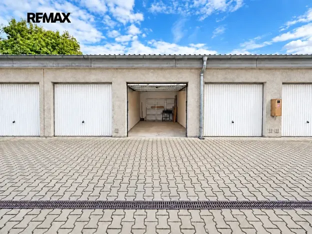 Prodej garáže, Praha - Čakovice, Ke stadionu, 17 m2