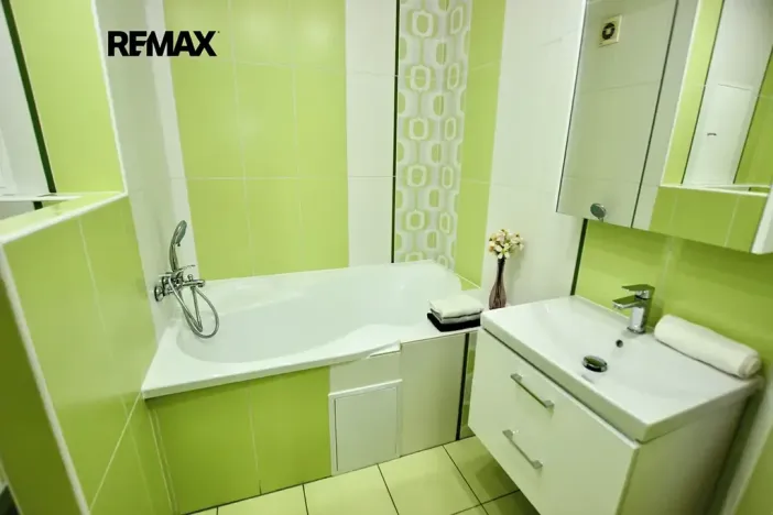 Pronájem bytu 3+kk, Loděnice, Za GZ, 64 m2
