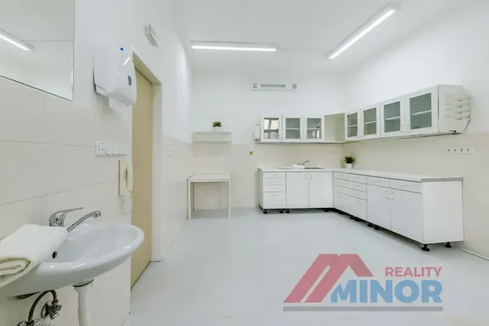 Pronájem ordinace, Slaný, Masarykovo náměstí, 69 m2