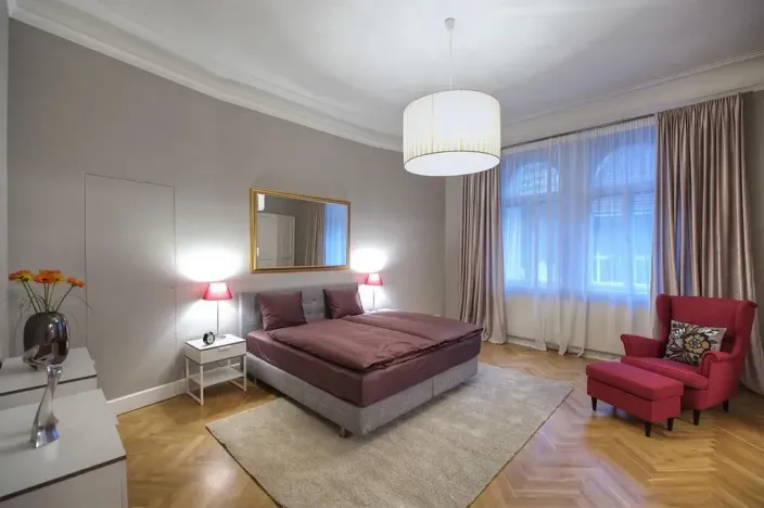 Pronájem bytu 3+1, Praha - Nové Město, Truhlářská, 119 m2