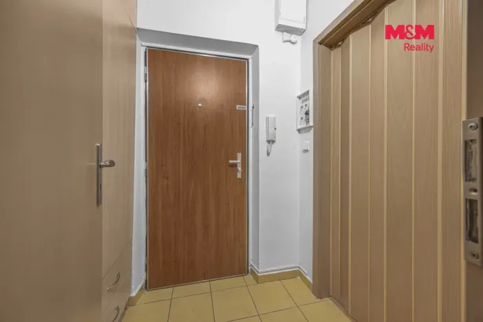 Pronájem bytu 1+kk, Hradec Králové - Slezské Předměstí, Gagarinova, 31 m2