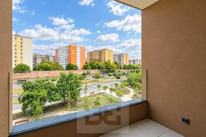 Pronájem bytu 2+kk, Praha - Černý Most, Arnošta Valenty, 41 m2