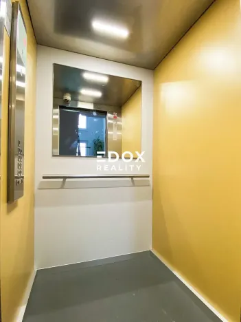Prodej bytu 1+kk, Praha - Chodov, Majerského, 29 m2