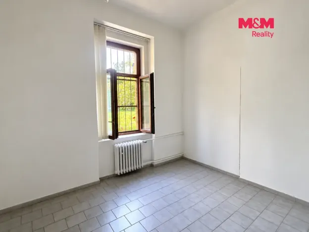 Pronájem obchodního prostoru, Černošice, Radotínská, 92 m2