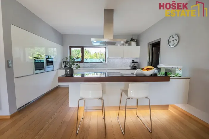 Prodej rodinného domu, Holubice, 240 m2