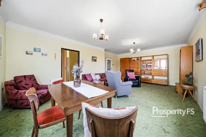 Prodej rodinného domu, Nové Strašecí, Nad Větrákem, 175 m2