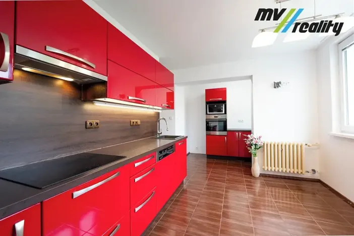 Prodej bytu 3+1, Pečky, V Horkách, 86 m2