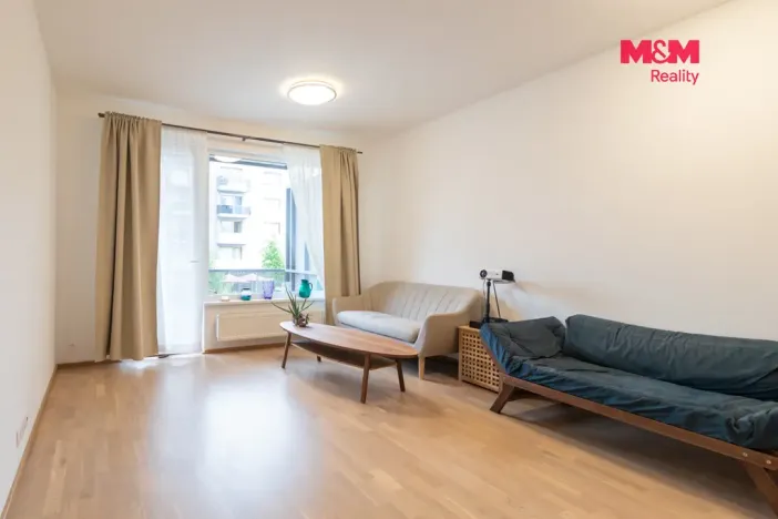 Pronájem bytu 2+kk, Praha - Hloubětín, Waltariho, 49 m2