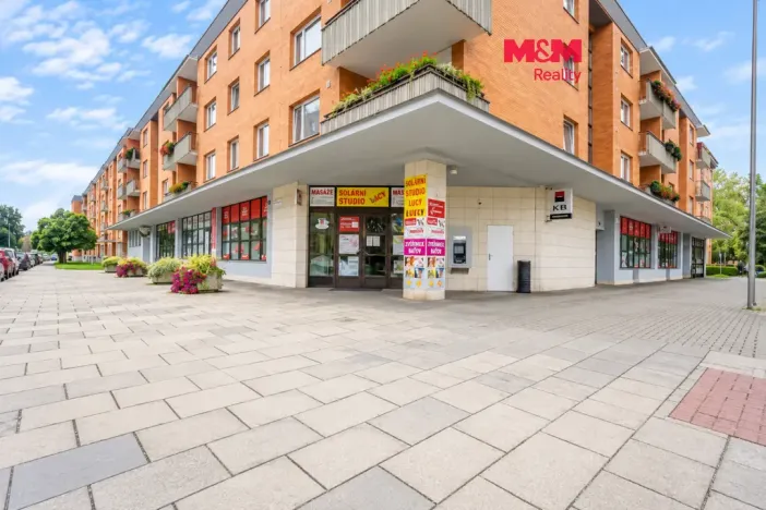 Prodej obchodního prostoru, Otrokovice, Tylova, 750 m2