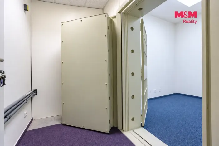 Prodej obchodního prostoru, Otrokovice, Tylova, 750 m2
