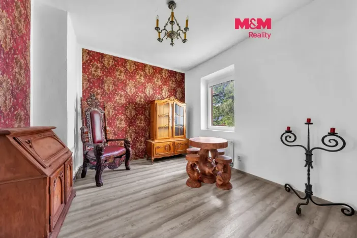 Prodej bytu 3+kk, Úpice, Svornosti, 170 m2