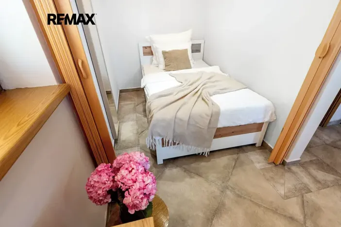Pronájem bytu 1+kk, Zbuzany, Mramorová, 20 m2