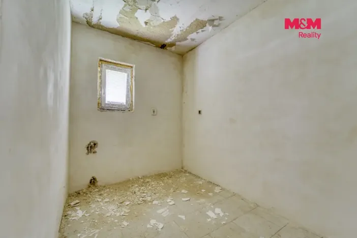Prodej obchodního prostoru, Dubí, 202 m2