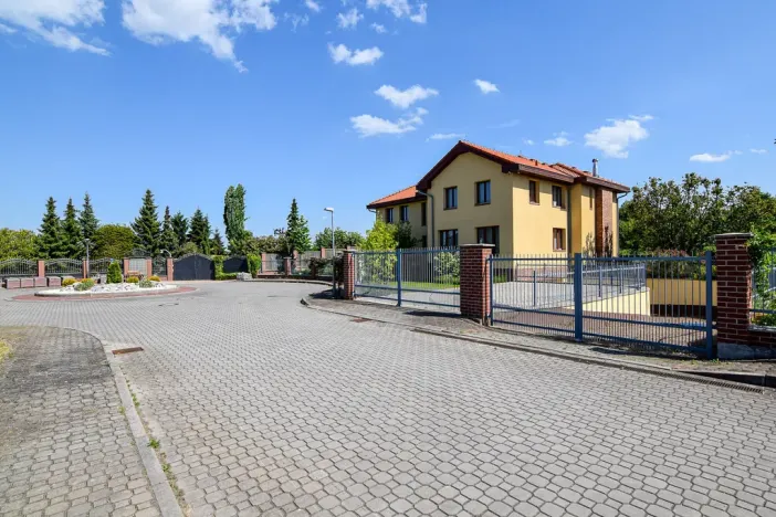 Prodej rodinného domu, Jesenice - Osnice, Růžová, 431 m2
