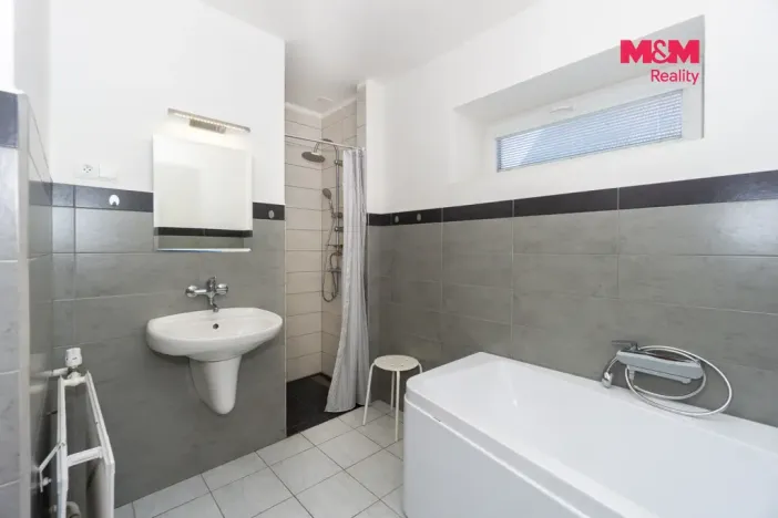 Pronájem bytu 2+kk, Holice, Palackého, 53 m2