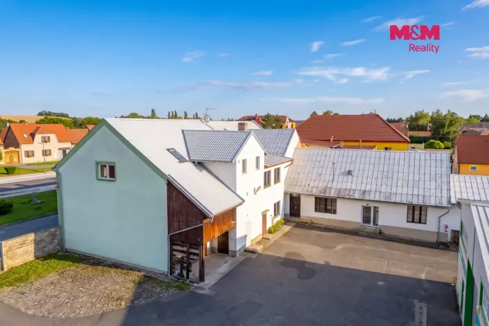 Pronájem obchodního prostoru, Křinec, Náměstí, 439 m2