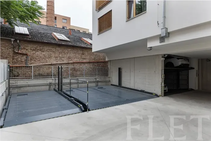 Pronájem bytu 2+kk, Praha - Karlín, Křižíkova, 49 m2