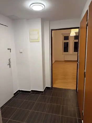 Pronájem bytu 2+1, Praha - Michle, Nuselská, 55 m2
