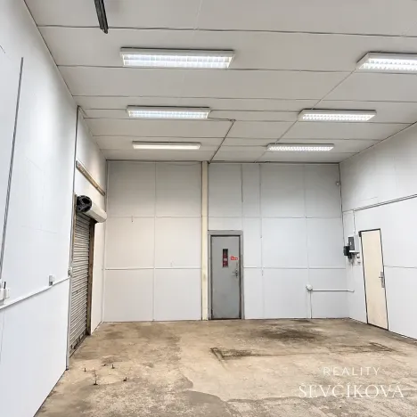 Pronájem skladu, Hradec Králové, Vlčkovická, 70 m2
