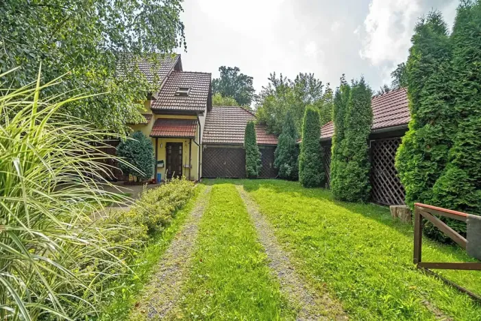 Dražba ubytování, Všechovice, 2500 m2