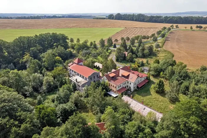 Dražba ubytování, Všechovice, 2500 m2