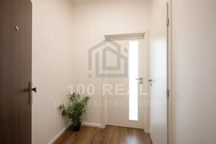 Pronájem bytu 2+kk, Pardubice, třída Míru, 51 m2