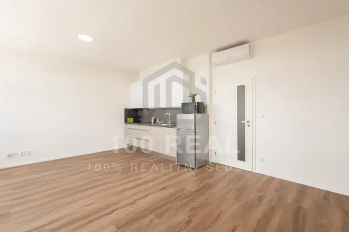 Pronájem bytu 1+kk, Pardubice, třída Míru, 37 m2