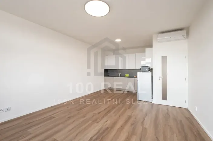 Pronájem bytu 2+kk, Pardubice, třída Míru, 53 m2