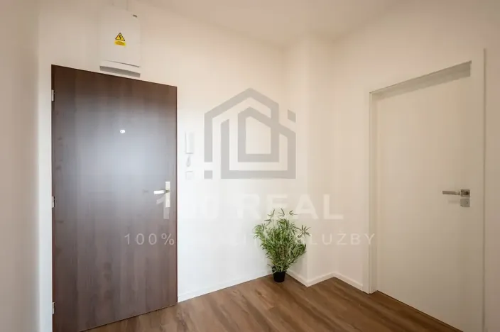 Pronájem bytu 2+kk, Pardubice, třída Míru, 53 m2