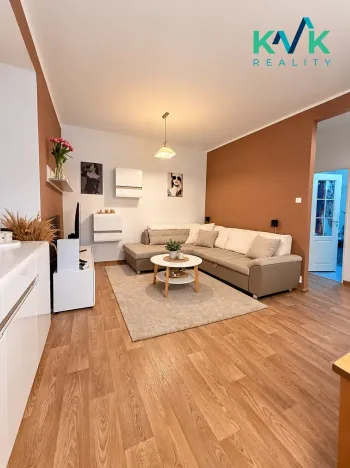 Pronájem bytu 2+kk, Karlovy Vary, Vrchlického, 55 m2