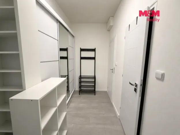 Pronájem bytu 1+1, Ostrava - Poruba, Vietnamská, 41 m2