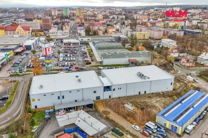 Pronájem výrobních prostor, Cheb, Karlova, 2200 m2