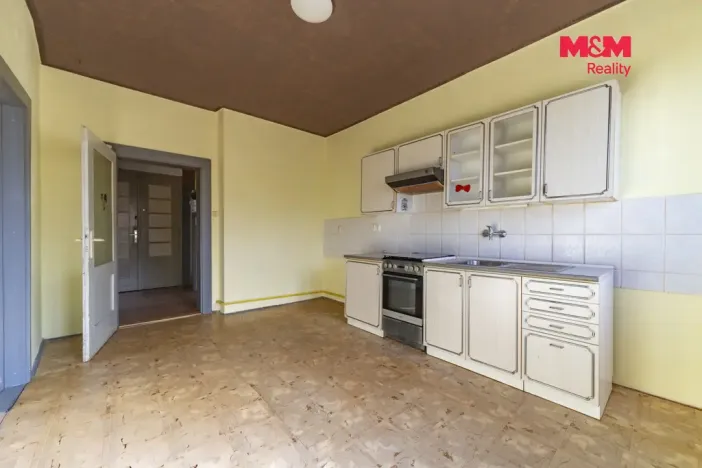 Prodej bytu 2+1, Aš, Nádražní, 73 m2