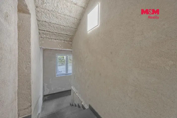 Pronájem komerční nemovitosti, Praha, Seifertova, 100 m2