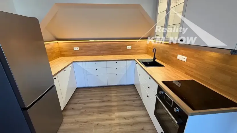 Pronájem bytu 3+kk, Kroměříž, Velké náměstí, 80 m2