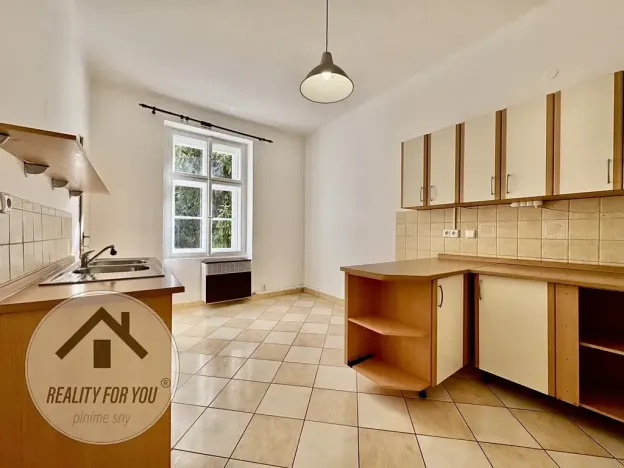 Prodej bytu 2+1, Praha - Libeň, náměstí Dr. Václava Holého, 80 m2