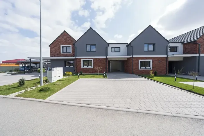 Prodej bytu 4+kk, Syrovice, 138 m2