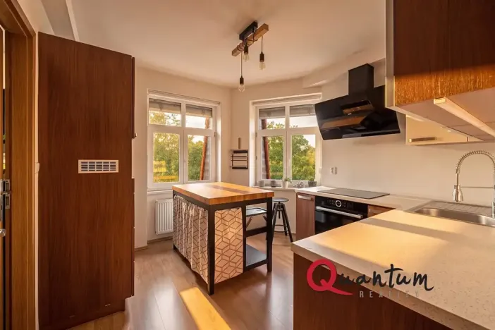 Prodej bytu 2+1, Praha - Dolní Počernice, K zámku, 65 m2