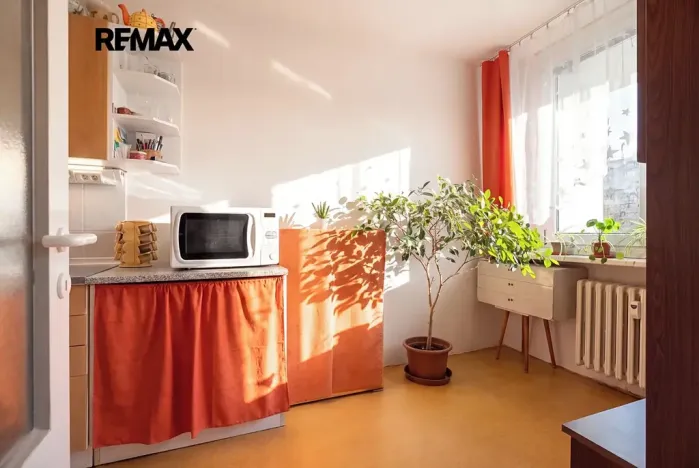 Prodej bytu 3+1, Praha - Řepy, Laudova, 74 m2