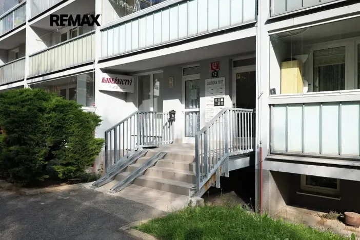 Prodej bytu 3+1, Praha - Řepy, Laudova, 74 m2