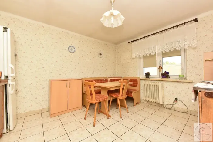 Prodej rodinného domu, Černuc, 240 m2