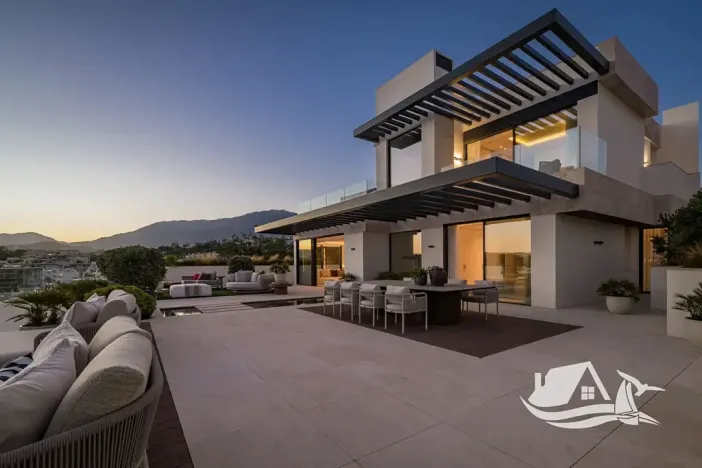 Prodej bytu 4+kk, Estepona, Španělsko, 202 m2