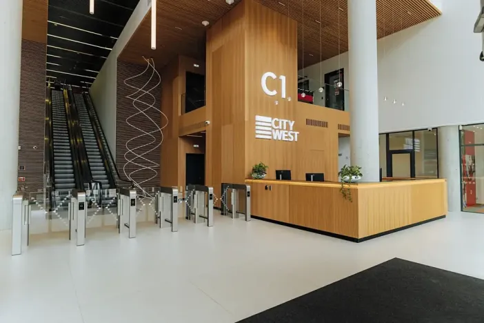 Pronájem kanceláře, Praha - Stodůlky, náměstí Junkových, 500 m2