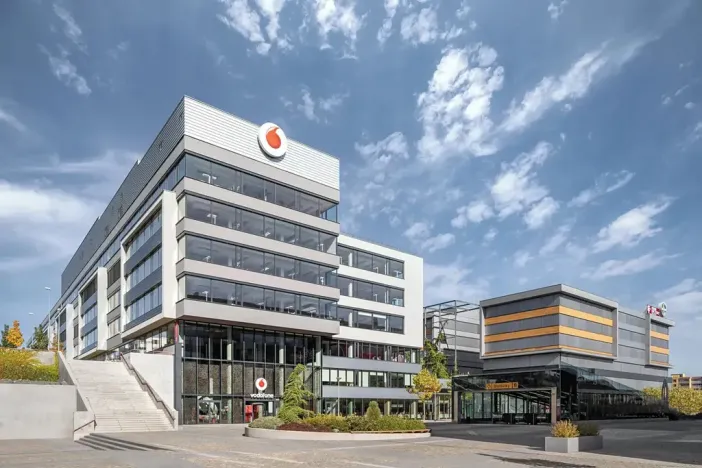 Pronájem kanceláře, Praha - Stodůlky, náměstí Junkových, 1500 m2