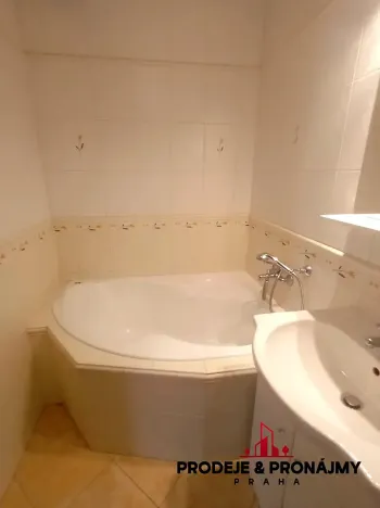 Pronájem bytu 3+kk, Praha - Uhříněves, Nové náměstí, 79 m2
