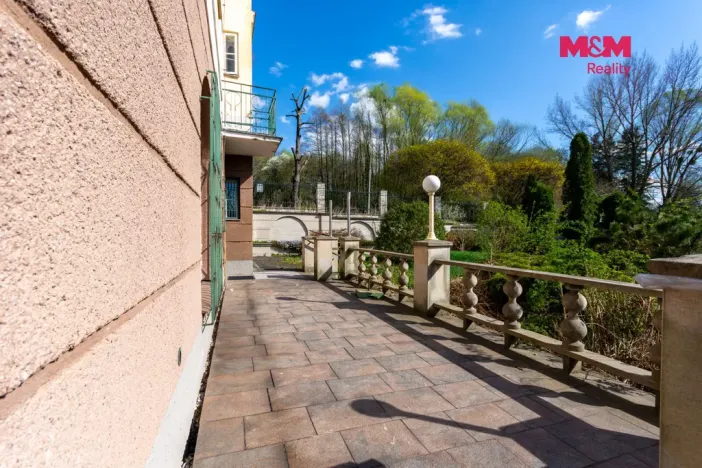 Prodej atypického bytu, Orlová - Město, Fr. Palackého, 140 m2