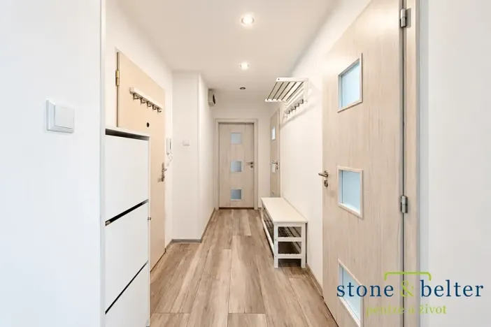 Pronájem bytu 2+kk, Znojmo, Pražská sídl., 53 m2